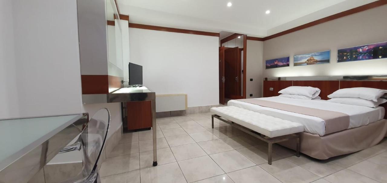Hotel Artemide Aversa Esterno foto