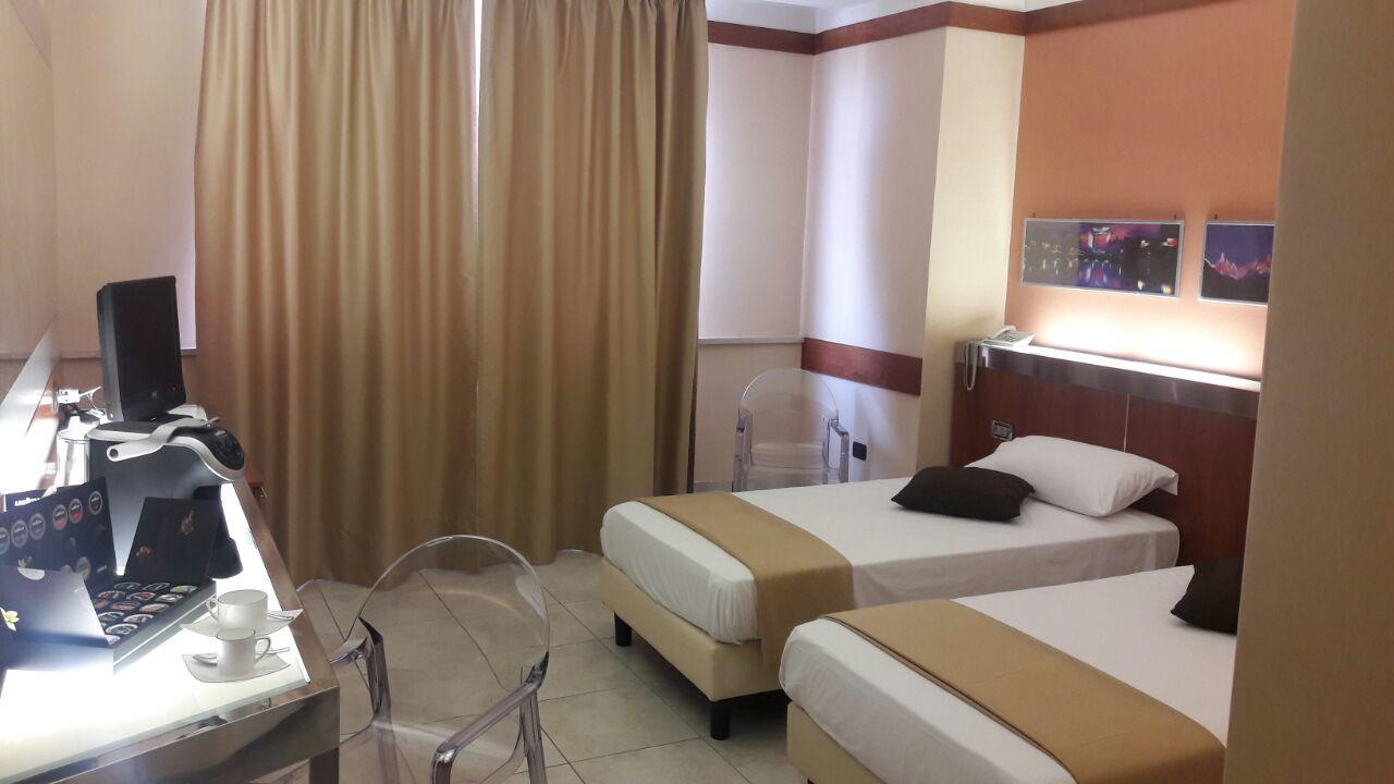 Hotel Artemide Aversa Esterno foto