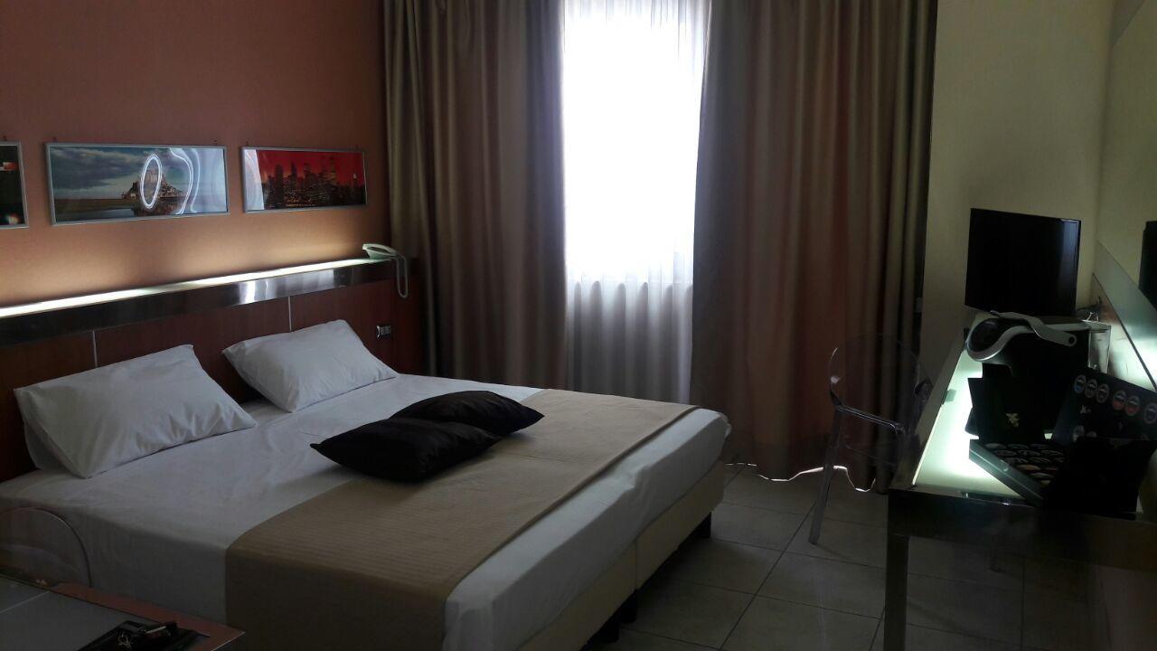 Hotel Artemide Aversa Esterno foto